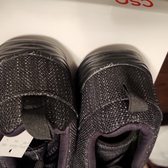 New Perform new lightweight runnig shoes - Picture 3 of 6